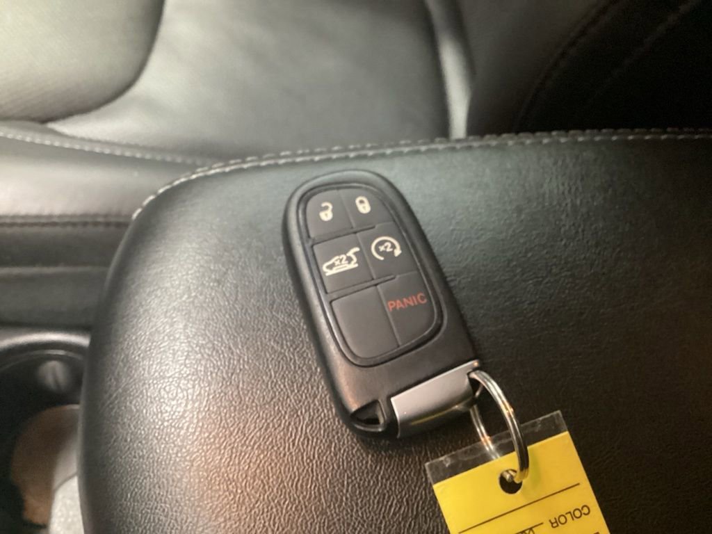 Used 2020 Jeep Cherokee Limited AWD/4WD image 10