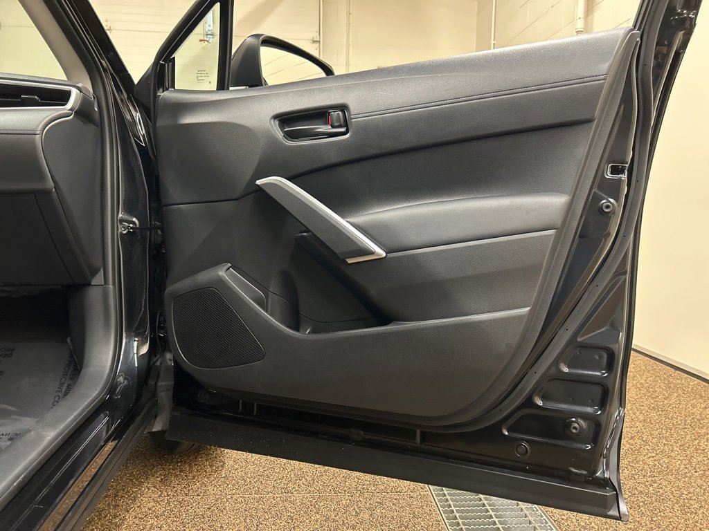 Used 2024 Toyota Corolla Cross LE image 15