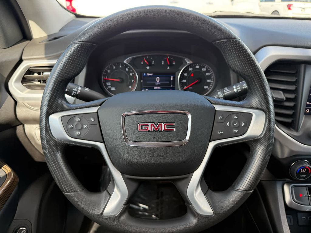 Used 2023 GMC Acadia SLE w/ Driver Convenience Package image 16