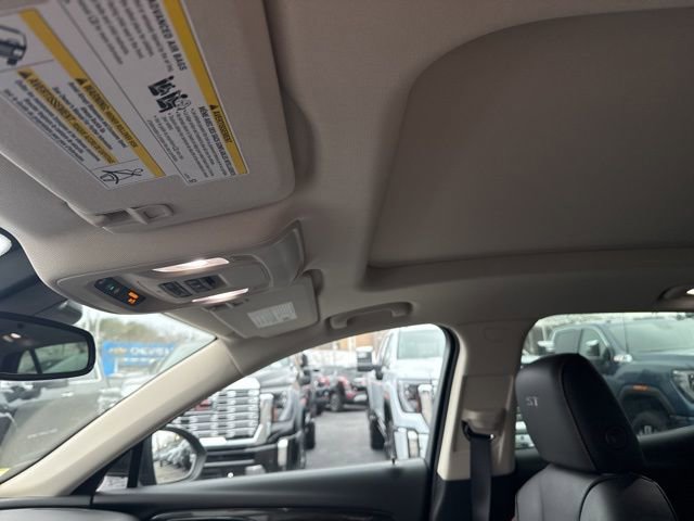 Used 2022 Buick Envision Essence w/ Sport Touring Package image 22