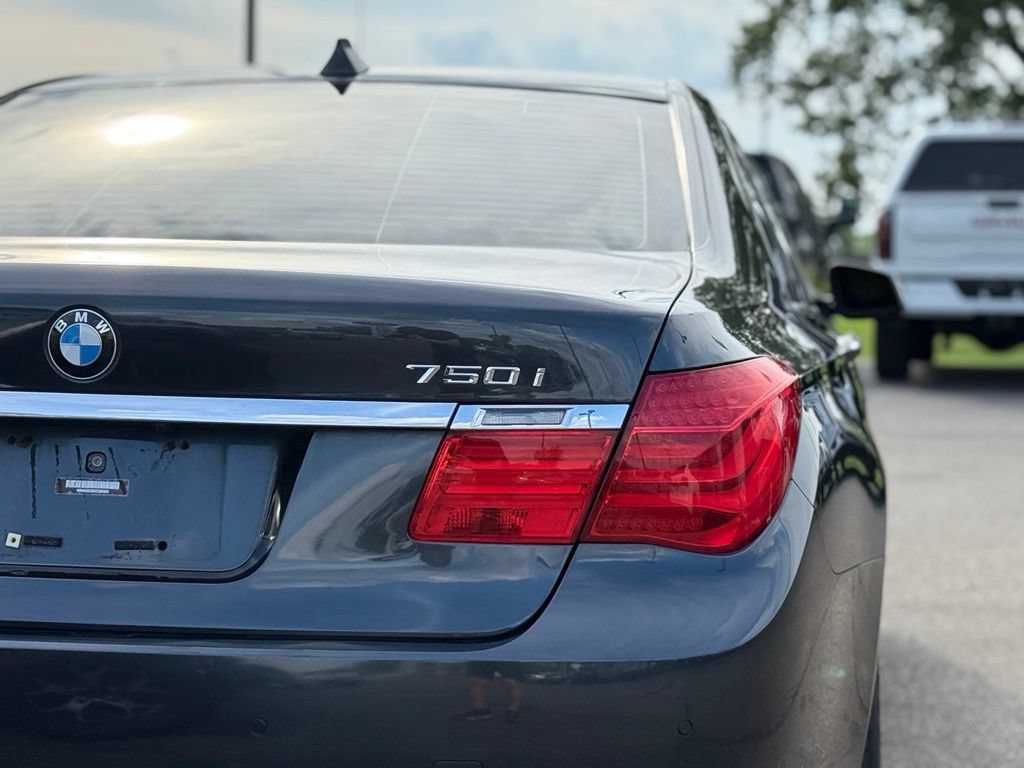 Used 2012 BMW 750i xDrive AWD/4WD image 34