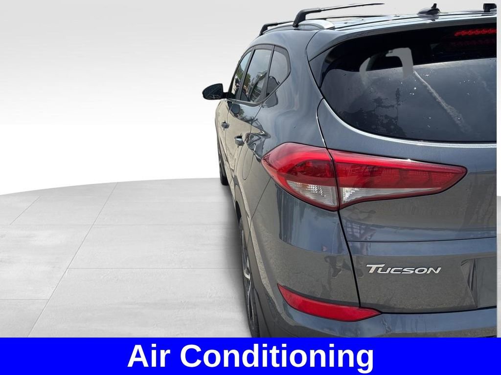 Used 2017 Hyundai Tucson Sport AWD/4WD image 4