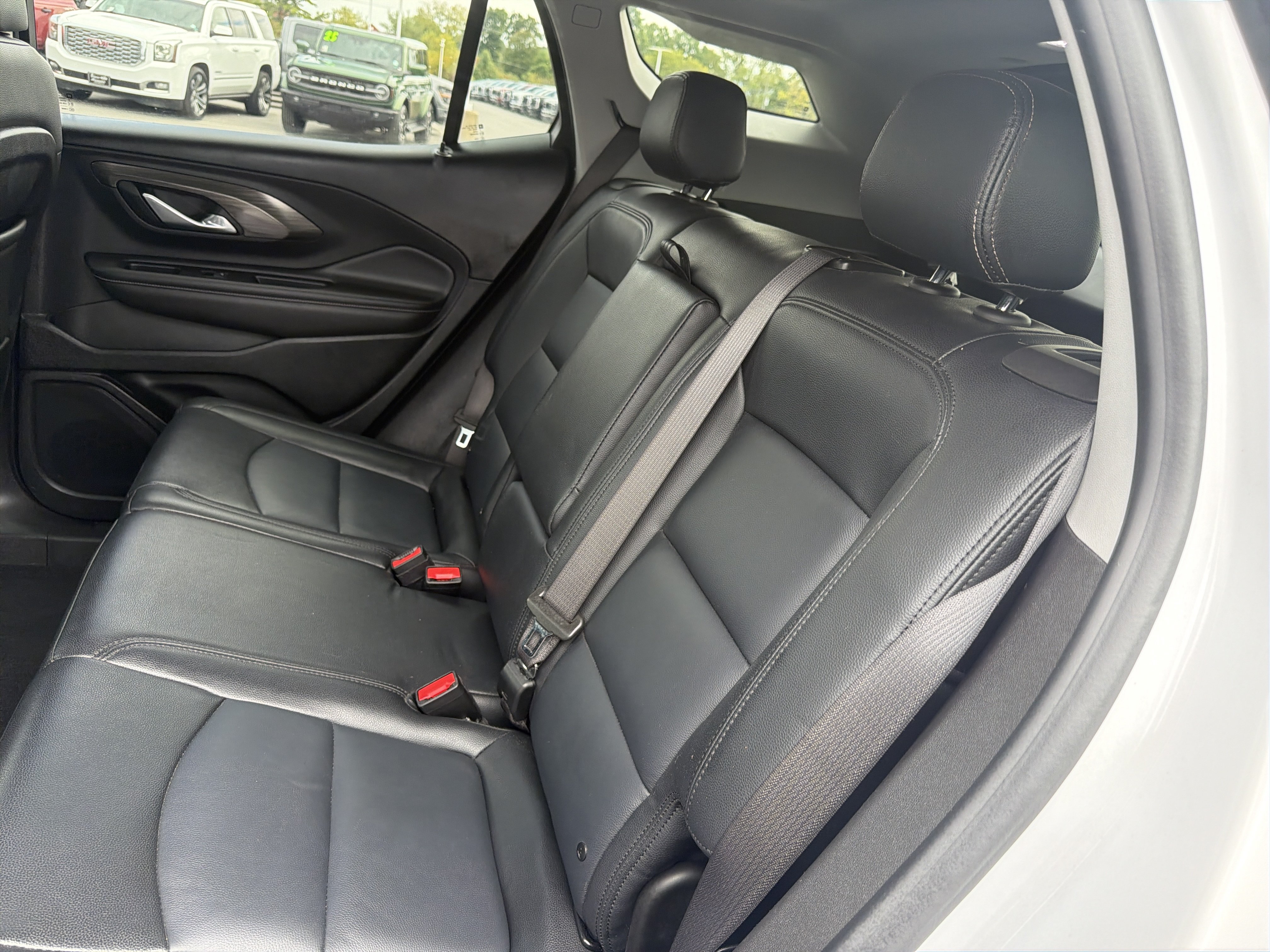 Used 2022 GMC Terrain SLE w/ Driver Convenience Package AWD/4WD image 13
