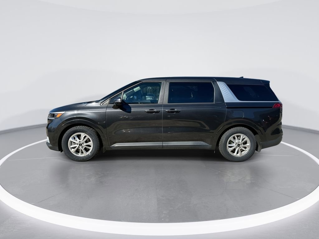Used 2023 Kia Carnival LX image 5