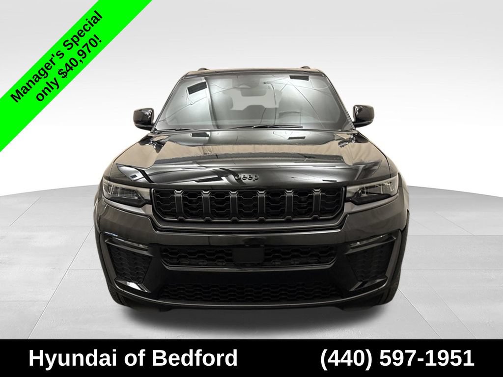 Used 2026 Jeep Grand Cherokee Limited w/ Limited Altitude Package AWD/4WD image 2