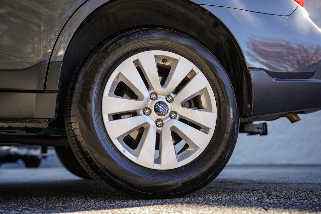 Used 2019 Subaru Outback 2.5i Premium image 18