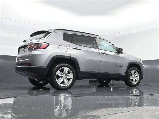 Used 2022 Jeep Compass Latitude w/ Sun and Sound Group image 24