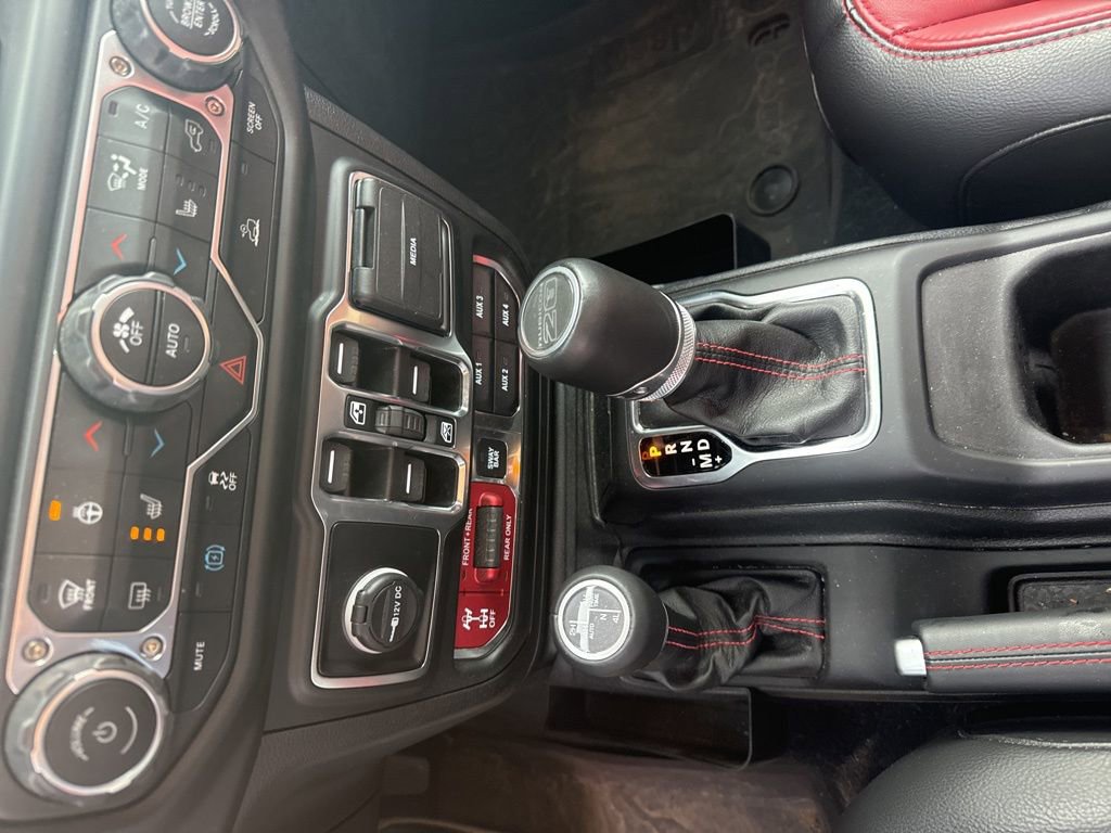 Used 2023 Jeep Wrangler Unlimited Rubicon 4xe image 24