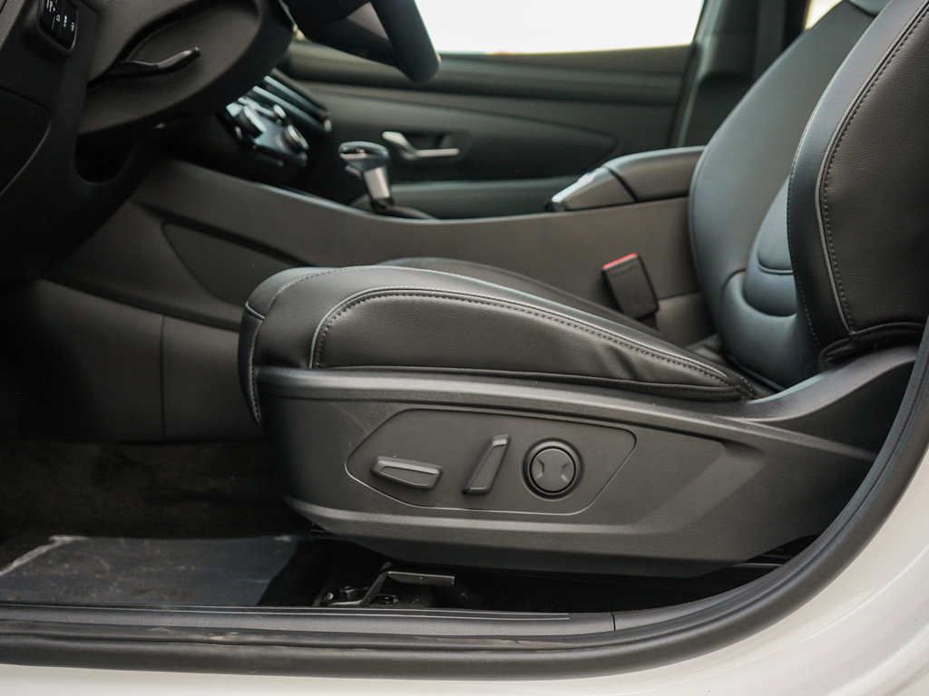 New 2025 Hyundai Santa Cruz Limited image 16