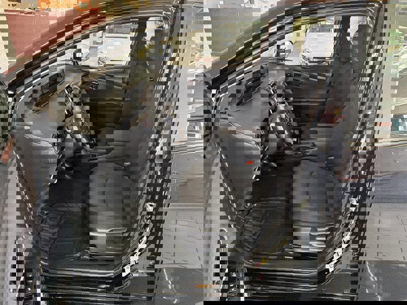 Used 2022 Toyota Prius LE image 10