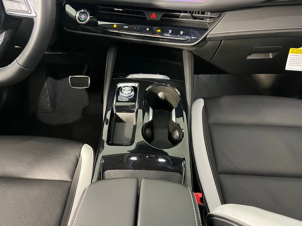 Used 2025 Buick Envision Sport Touring image 17