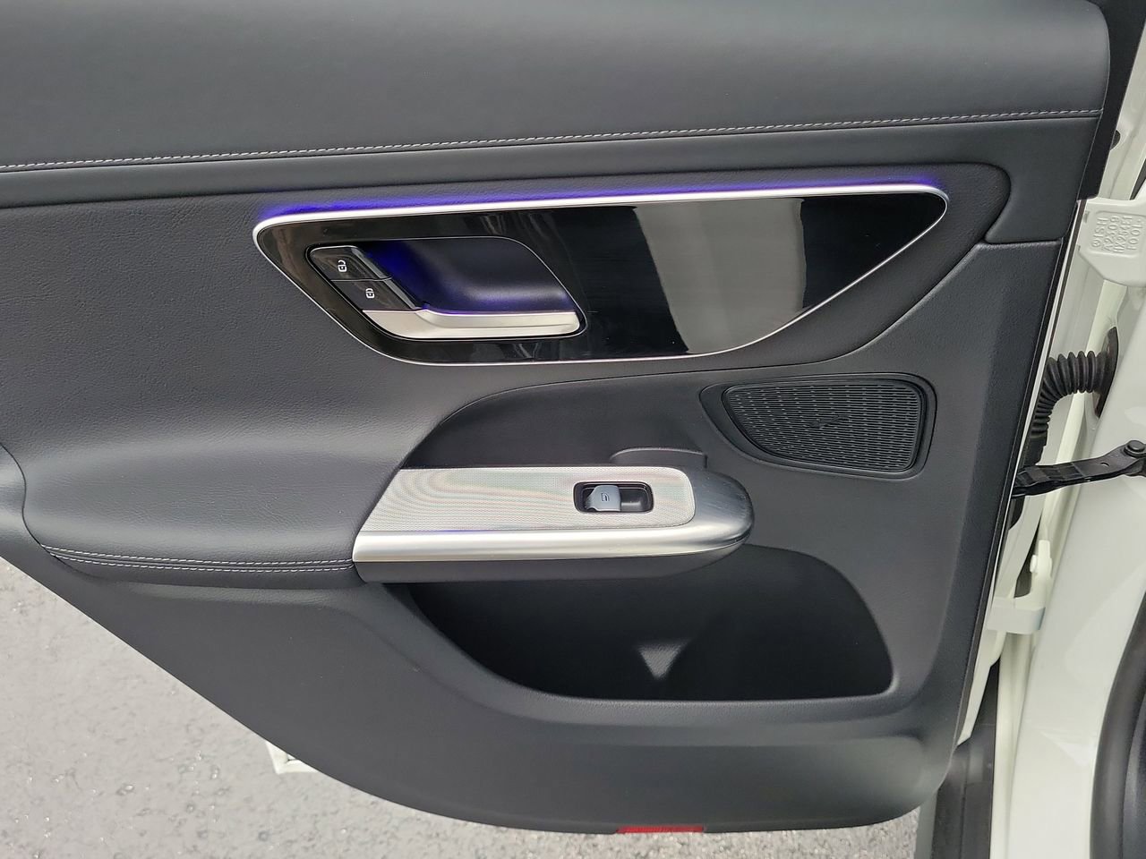 Certified 2024 Mercedes-Benz GLC 300 image 9