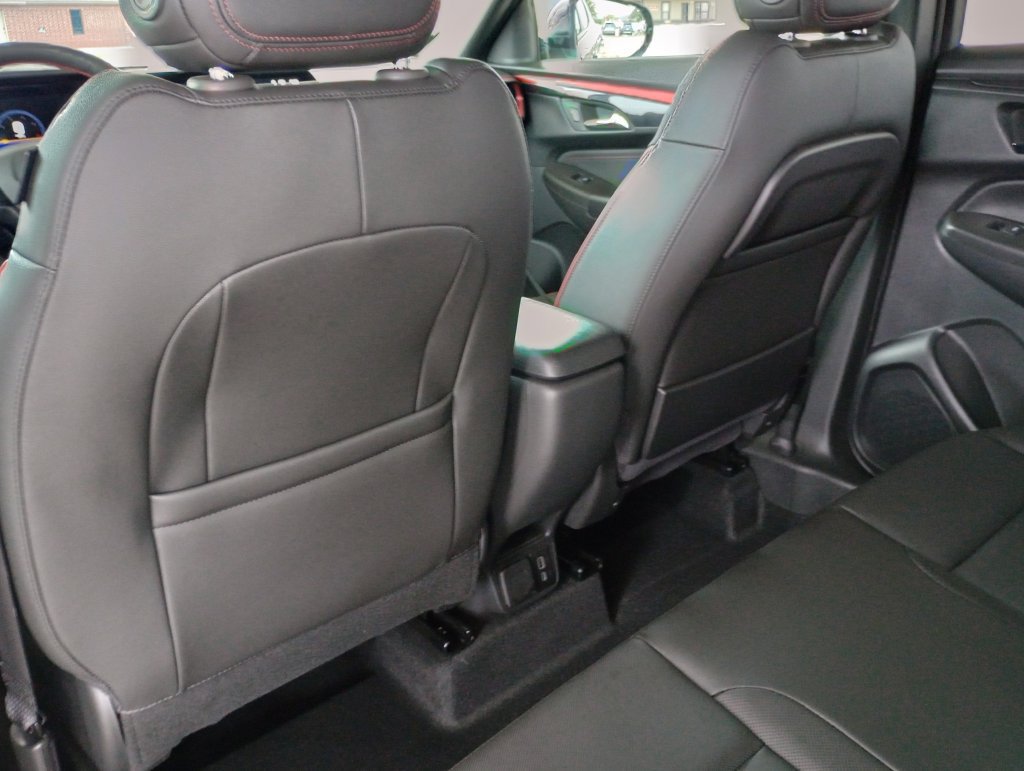 New 2026 Chevrolet TrailBlazer RS w/ Convenience Package FWD image 27