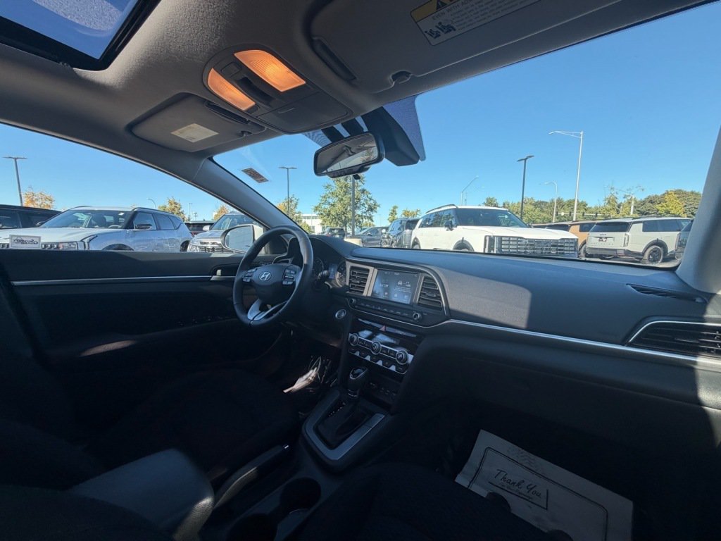 Used 2020 Hyundai Elantra Value Edition w/ Cargo Package (C1) FWD image 9