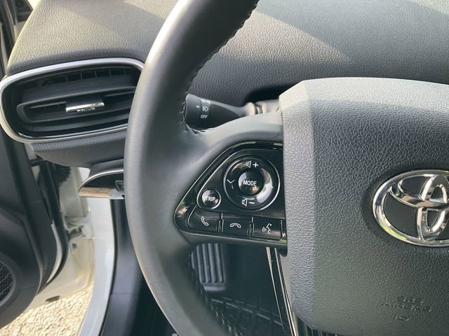 Used 2019 Toyota Prius XLE image 18