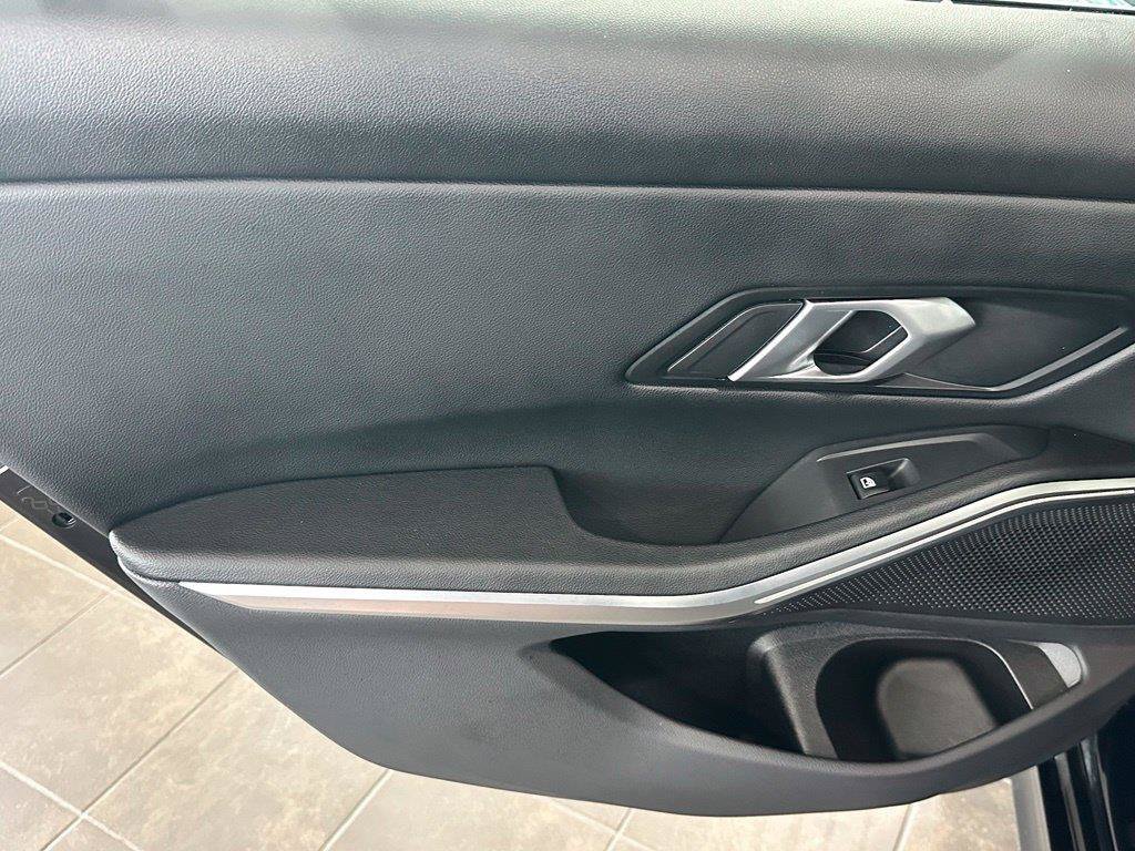 Used 2026 BMW 330i xDrive Sedan AWD/4WD image 22