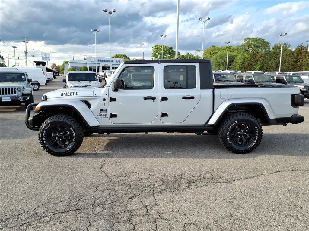 Used 2022 Jeep Gladiator Sport AWD/4WD image 7