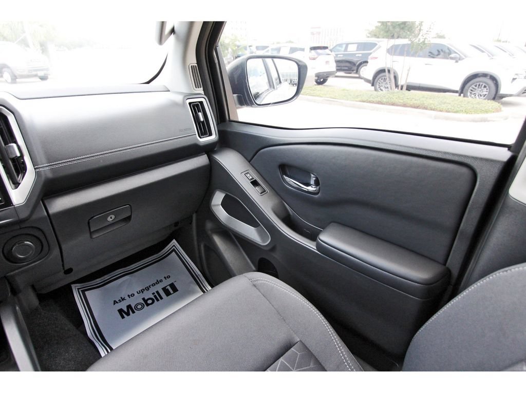 Used 2025 Nissan Frontier SV w/ SV Convenience Package RWD image 8