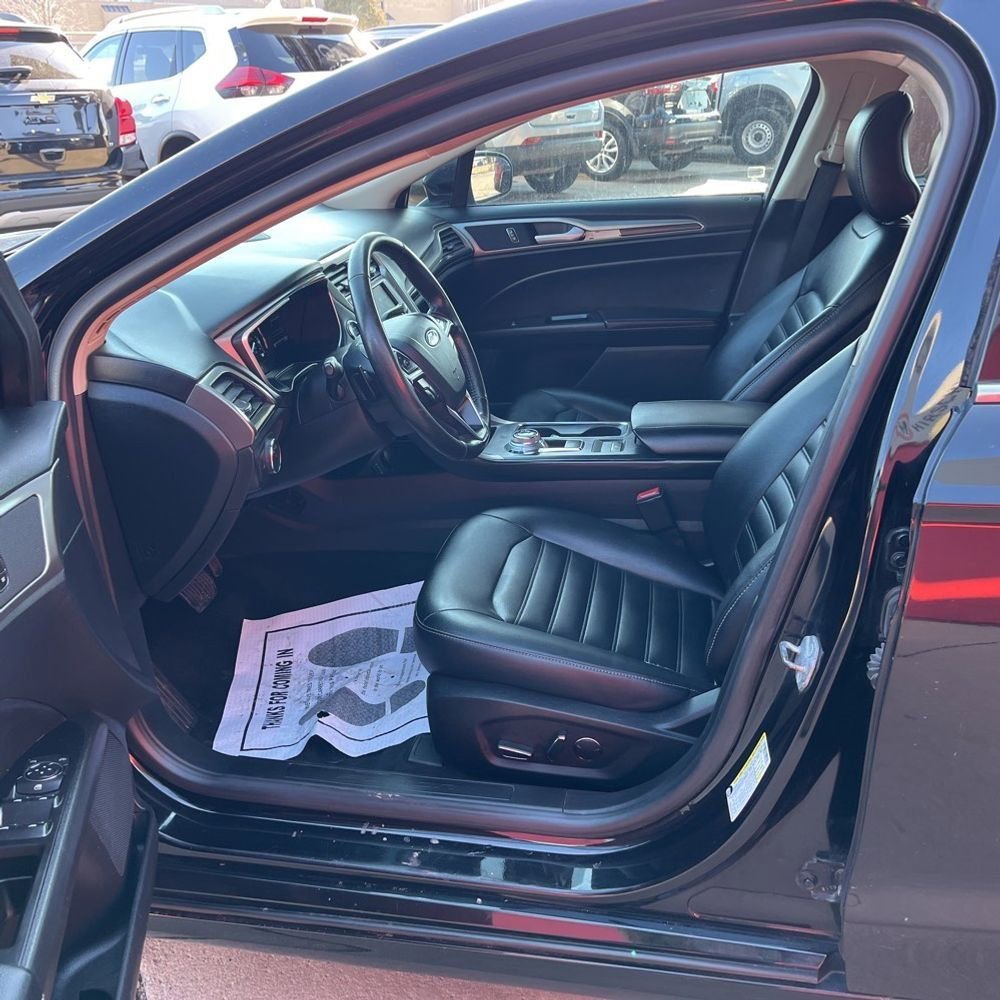 Used 2019 Ford Fusion SEL FWD image 5
