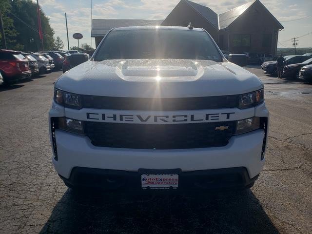 Used 2020 Chevrolet Silverado 1500 Custom w/ Custom Value Package AWD/4WD image 2