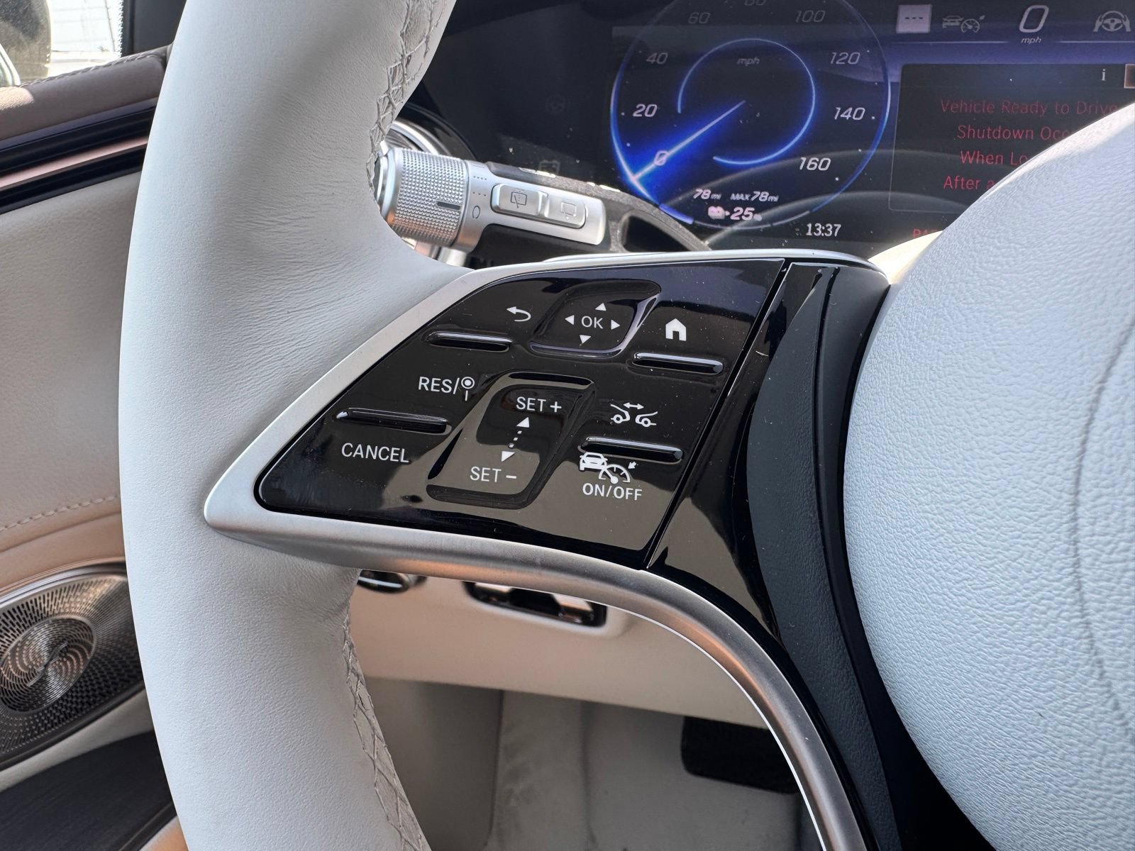 New 2026 Mercedes-Benz EQS 400 4MATIC SUV image 24
