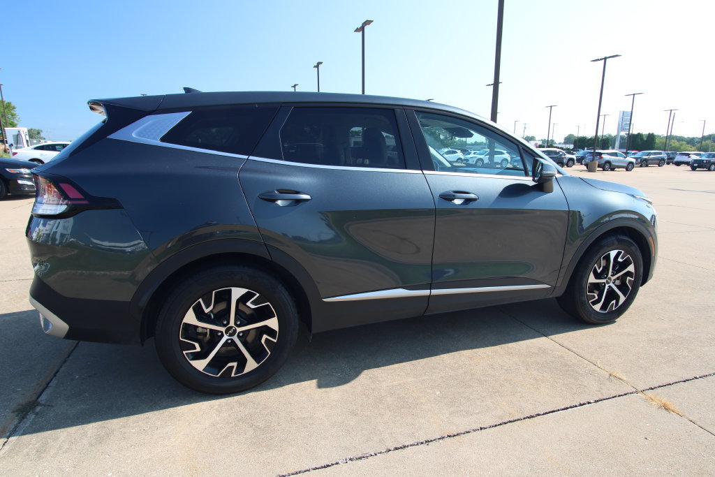 Used 2023 Kia Sportage EX FWD image 5