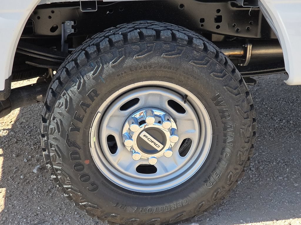 New 2026 Ford F250 XL w/ XL Off-Road Package AWD/4WD image 13