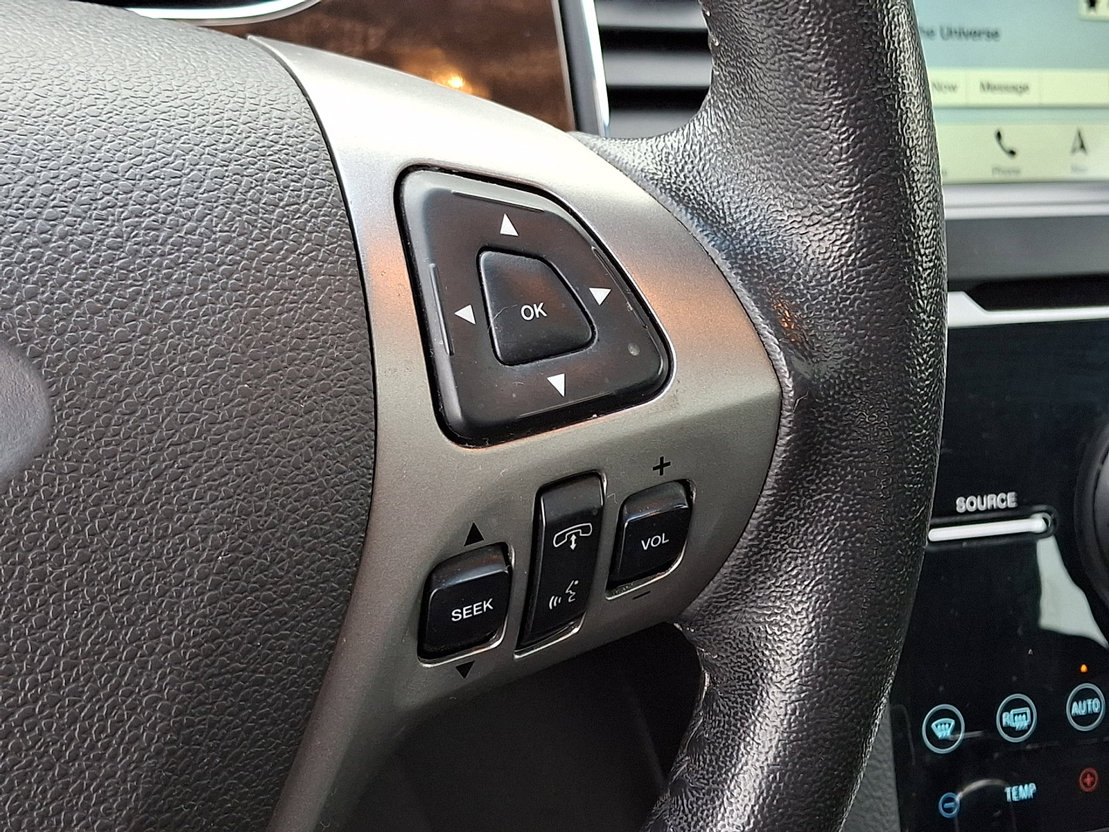 Used 2018 Ford Taurus Limited image 23