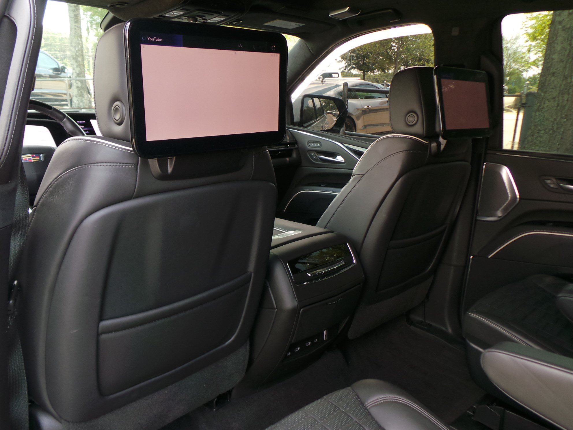 Used 2023 Cadillac Escalade V AWD/4WD image 43