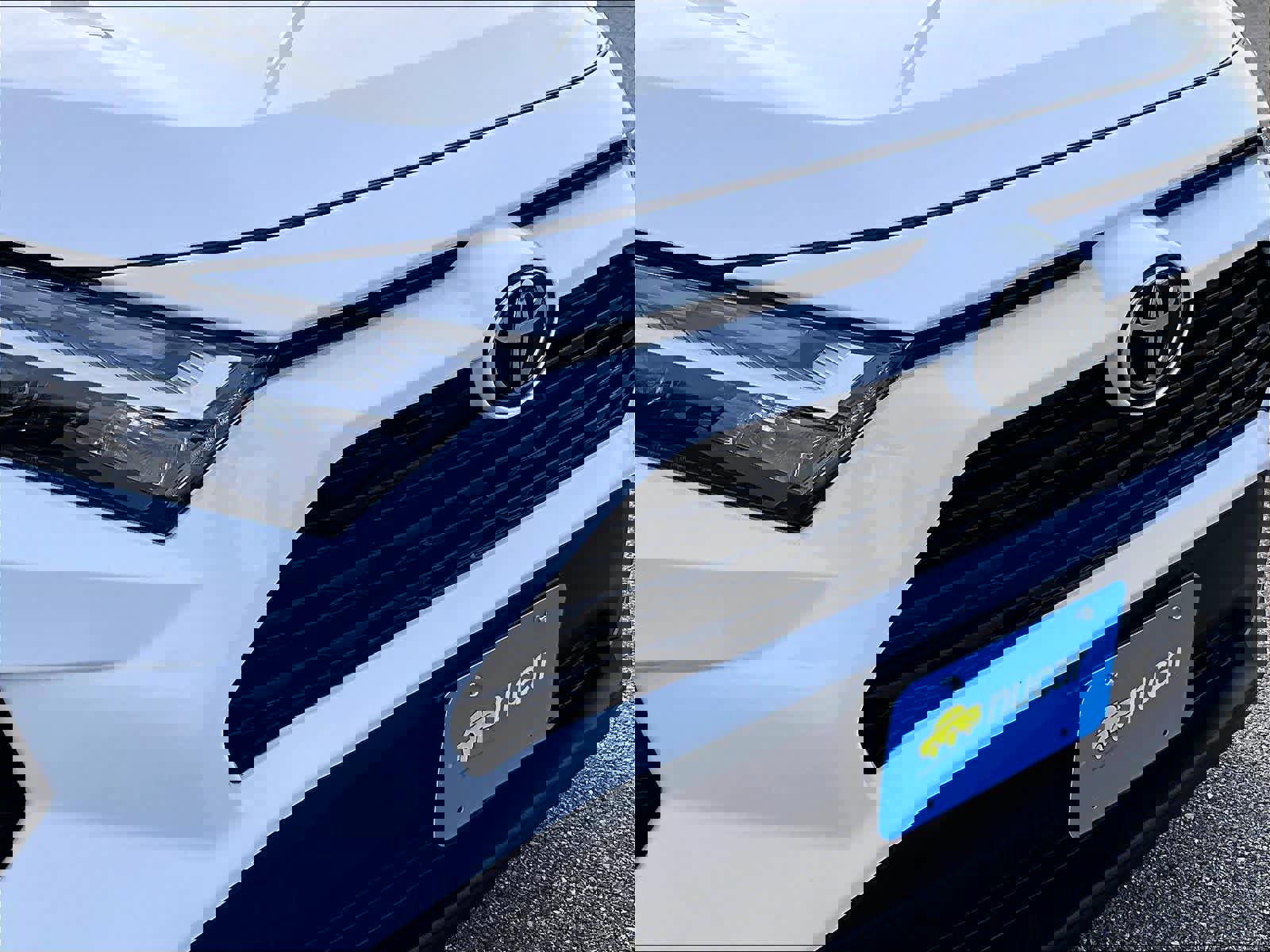 Used 2024 Toyota RAV4 LE image 32