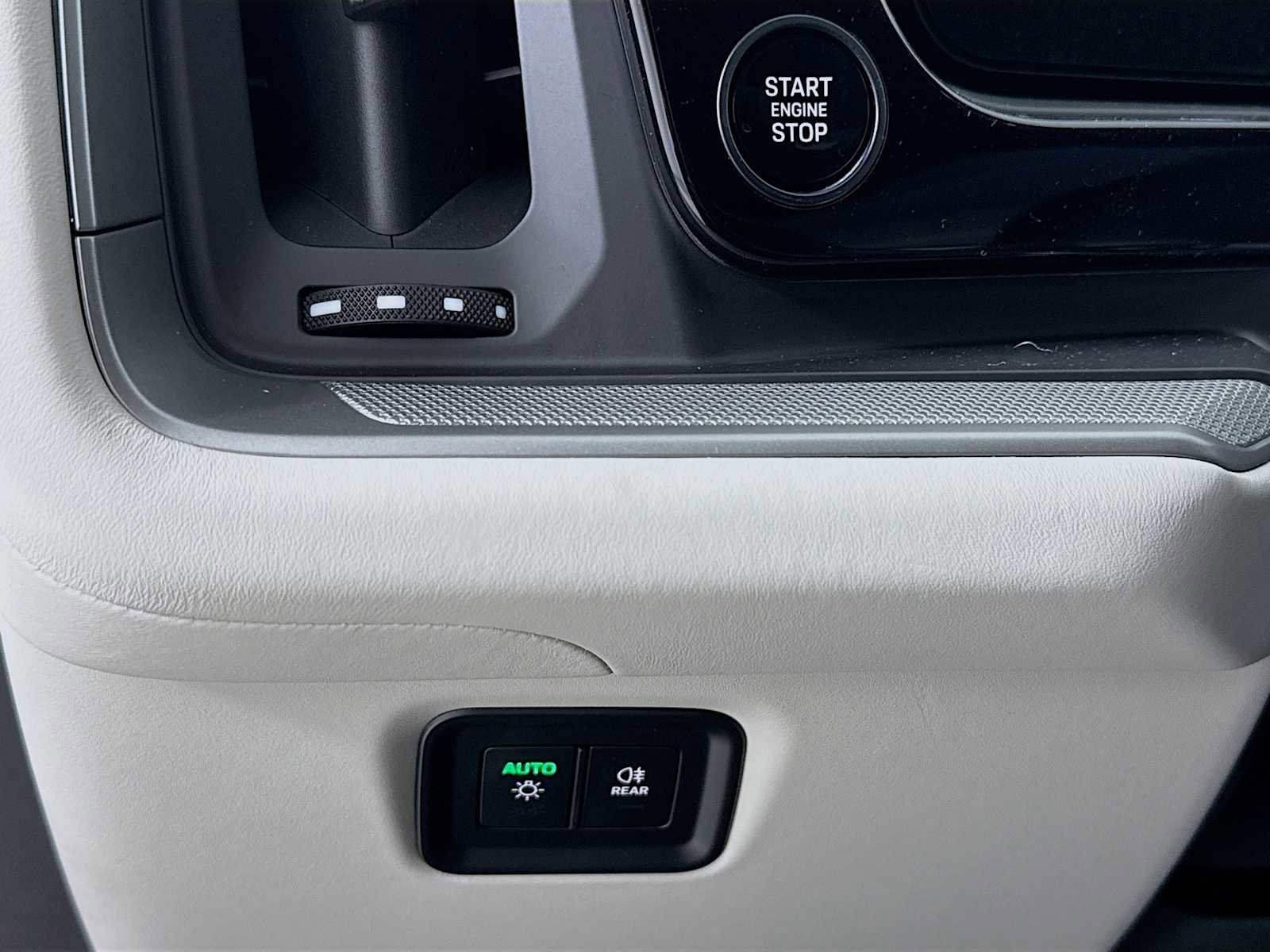 New 2026 Porsche Cayenne Coupe image 14