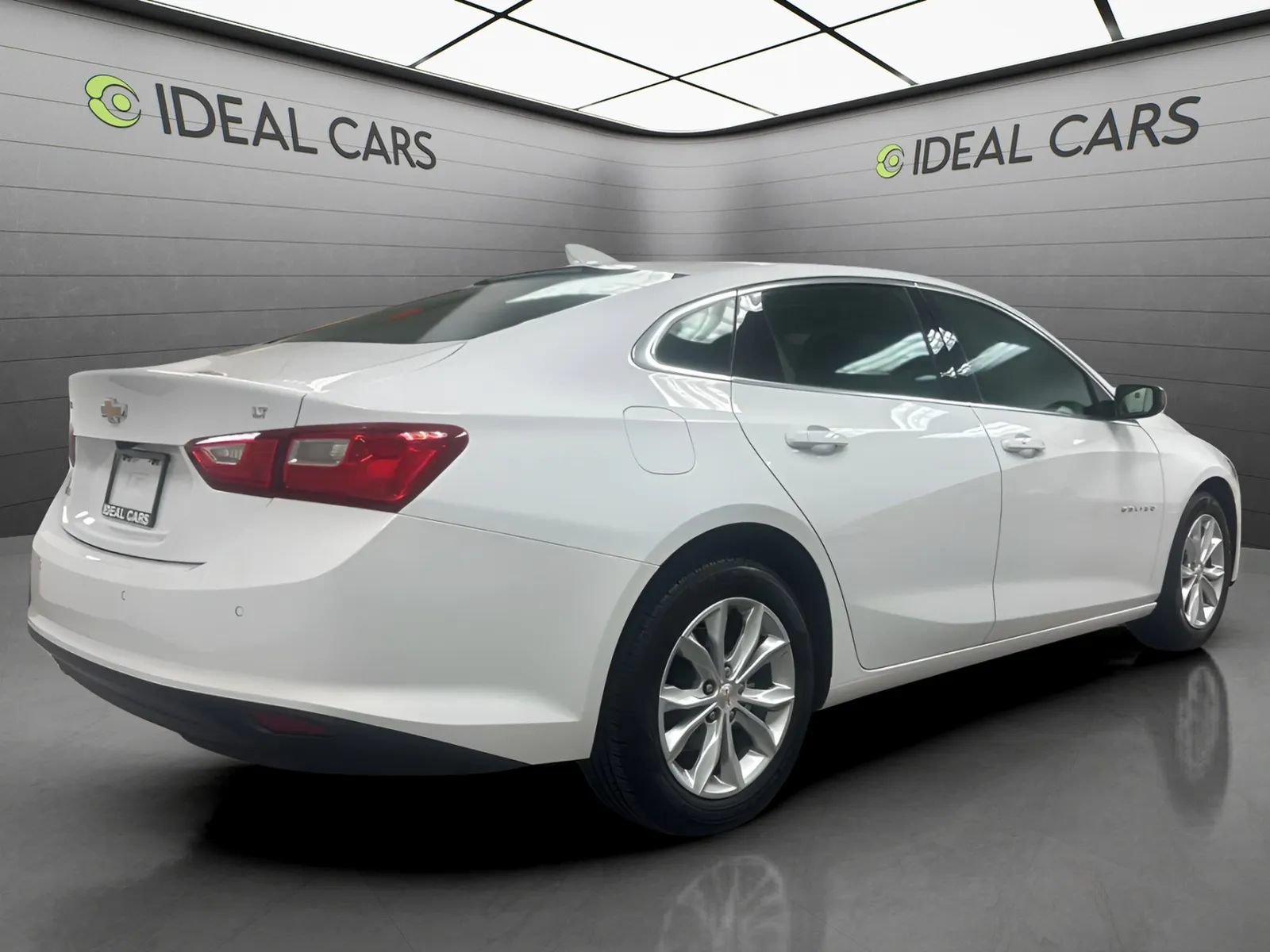 Used 2025 Chevrolet Malibu LT FWD image 5