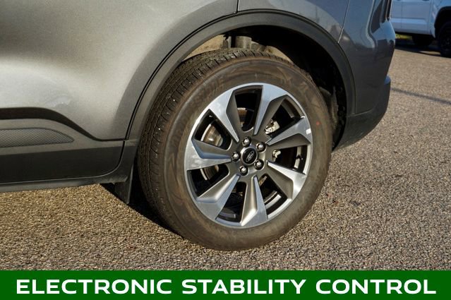 Used 2025 Ford Escape Platinum image 8