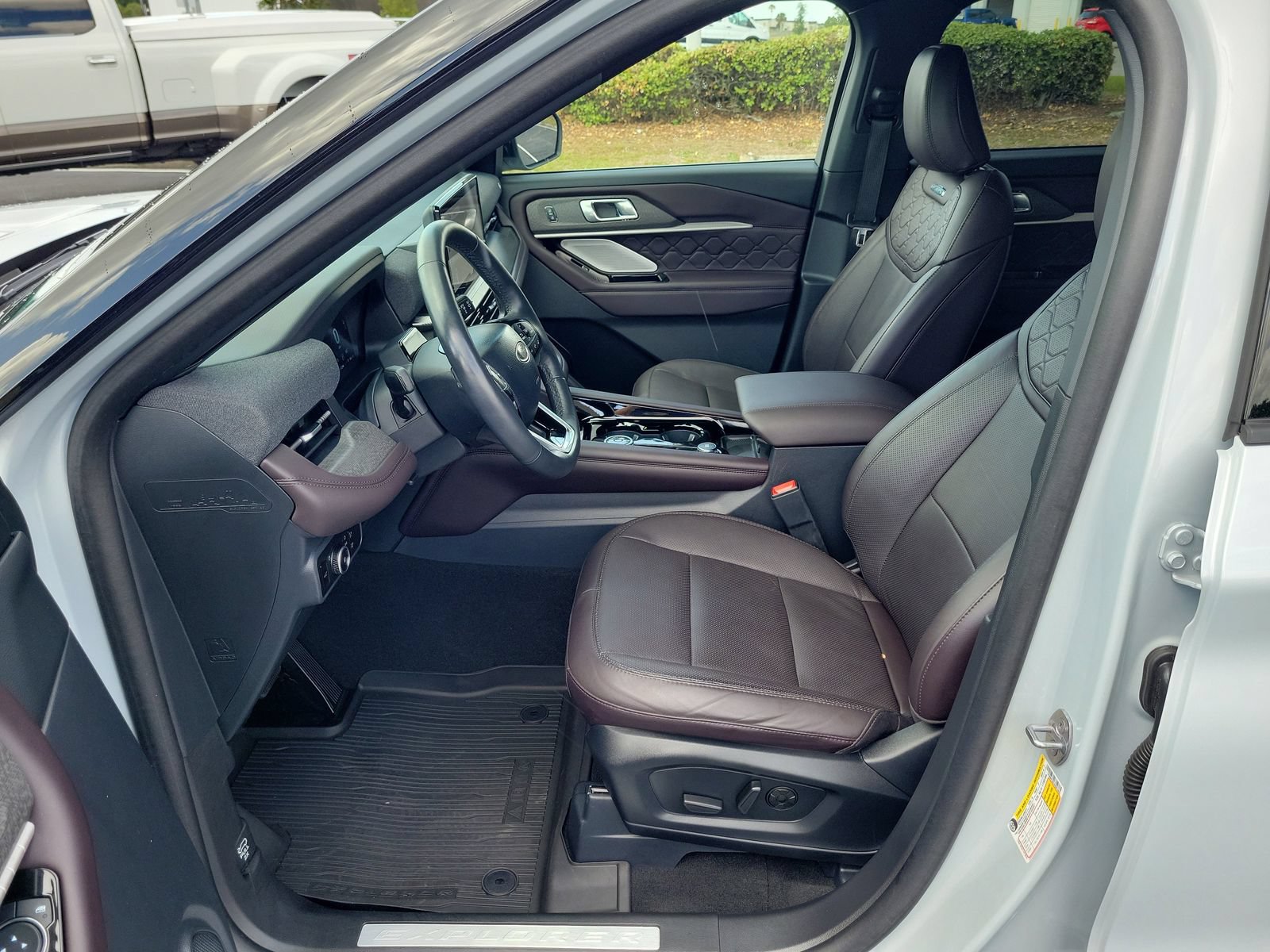 Certified 2025 Ford Explorer Platinum w/ Ultimate Package RWD image 18