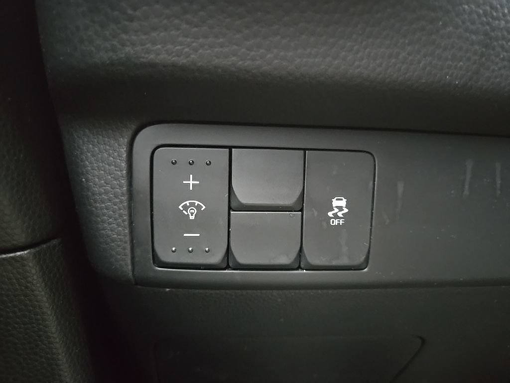 Used 2018 Kia Soul + FWD image 19