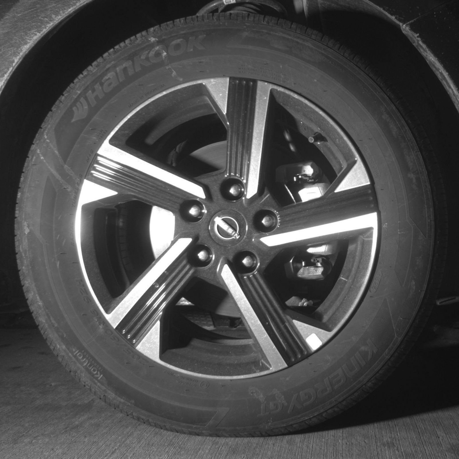 Used 2025 Nissan Sentra SV FWD image 12