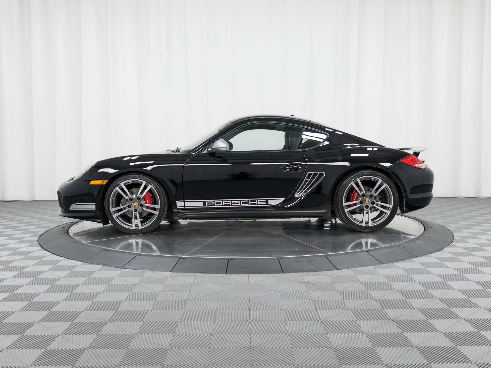 Used 2012 Porsche Cayman R RWD image 2