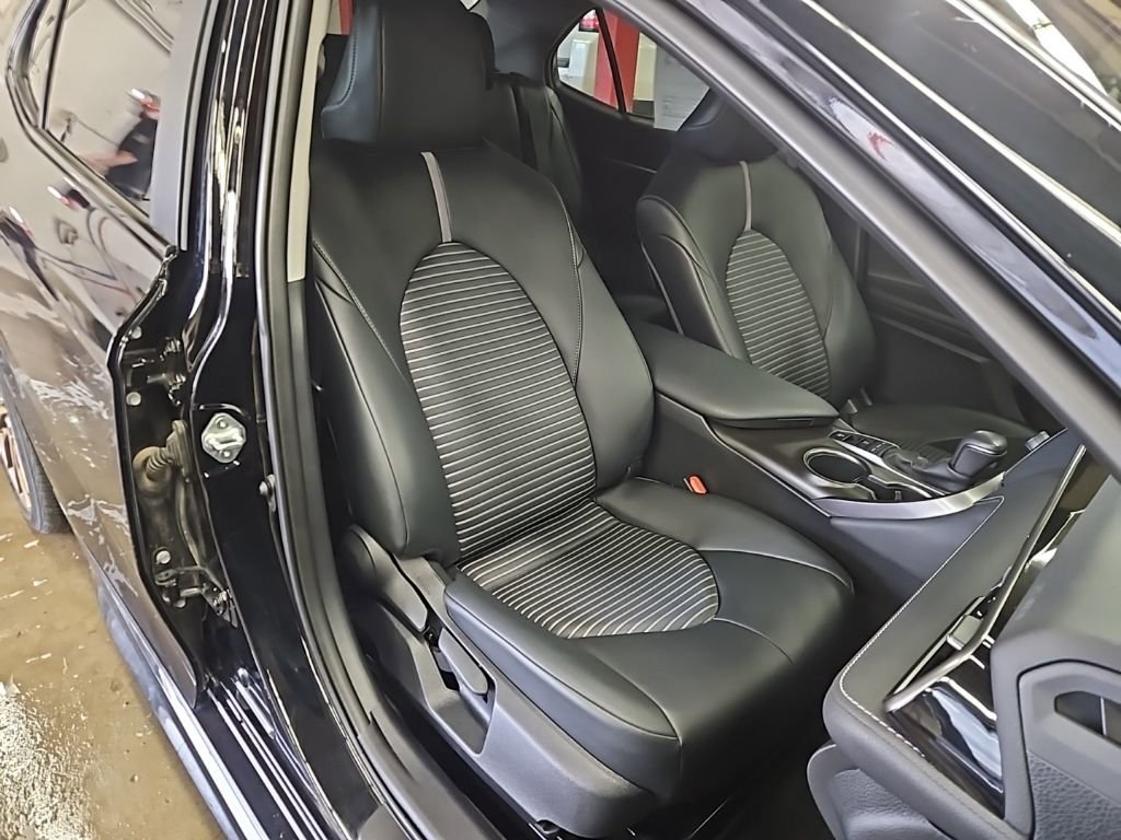 Used 2023 Toyota Camry SE image 33