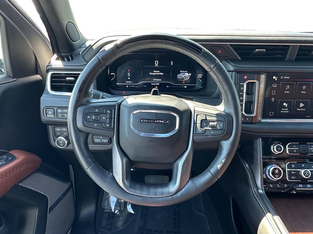Used 2023 GMC Yukon XL Denali Ultimate image 12