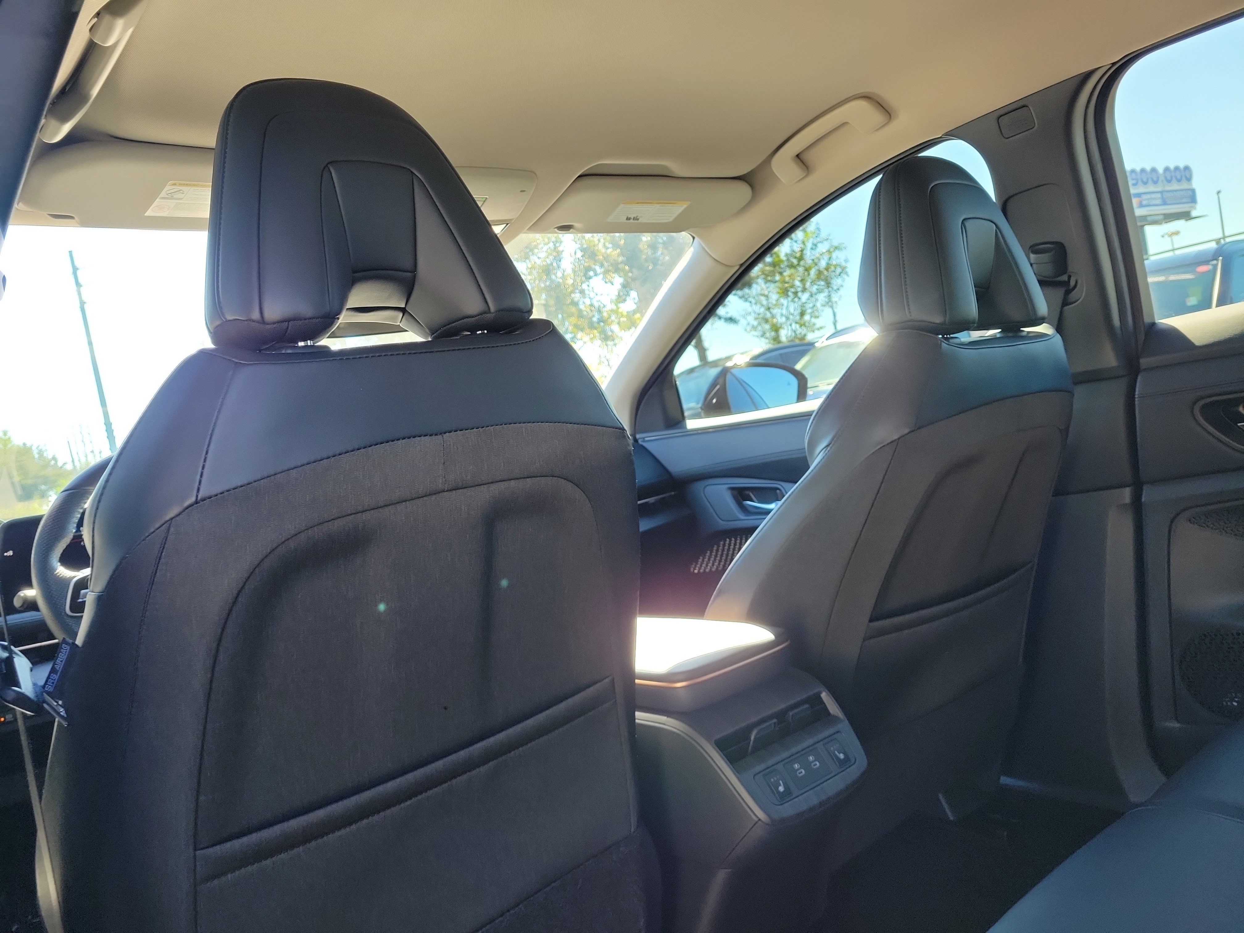 Certified 2025 Nissan Ariya AWD image 18