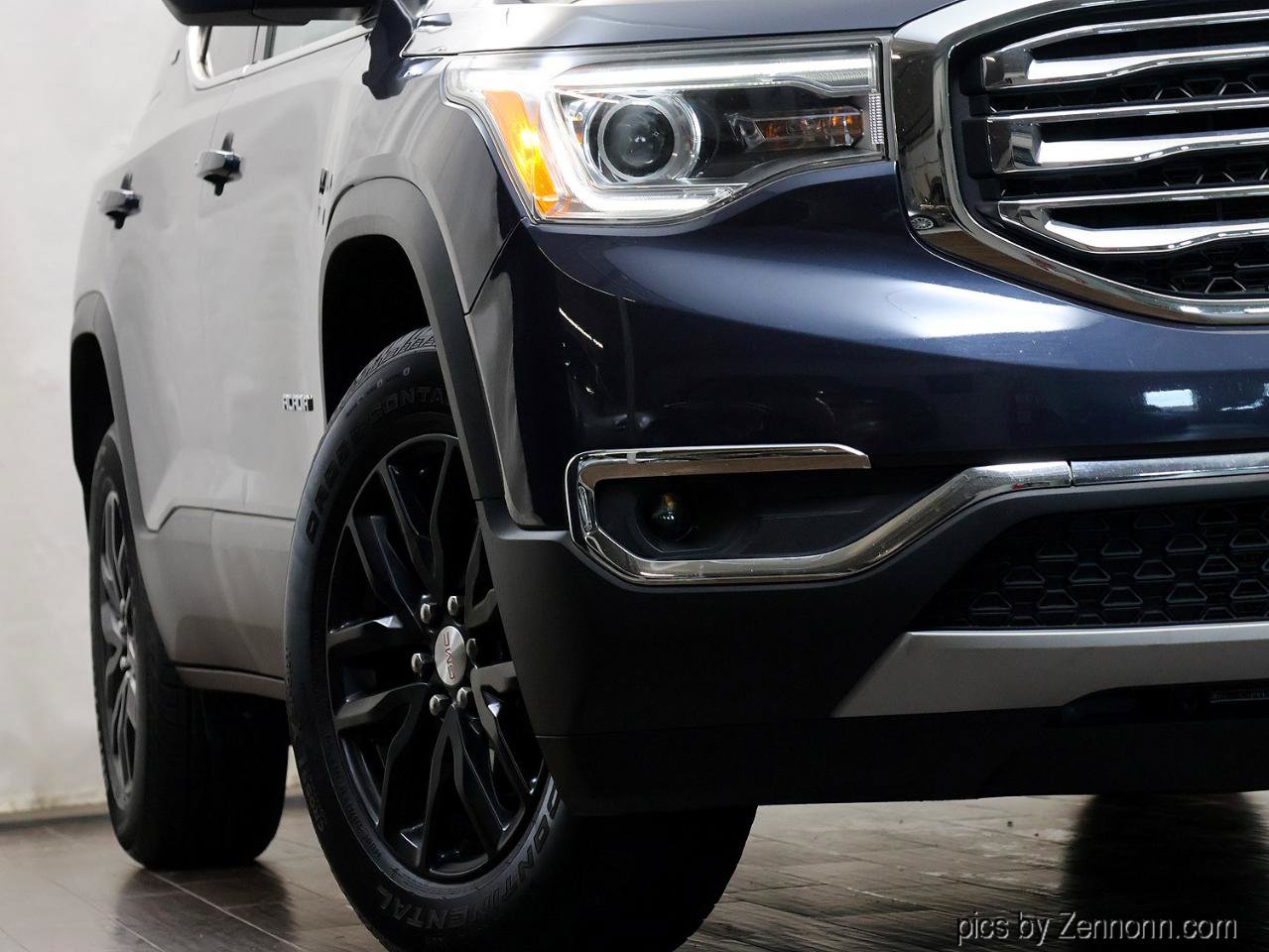 Used 2019 GMC Acadia SLT AWD/4WD image 4