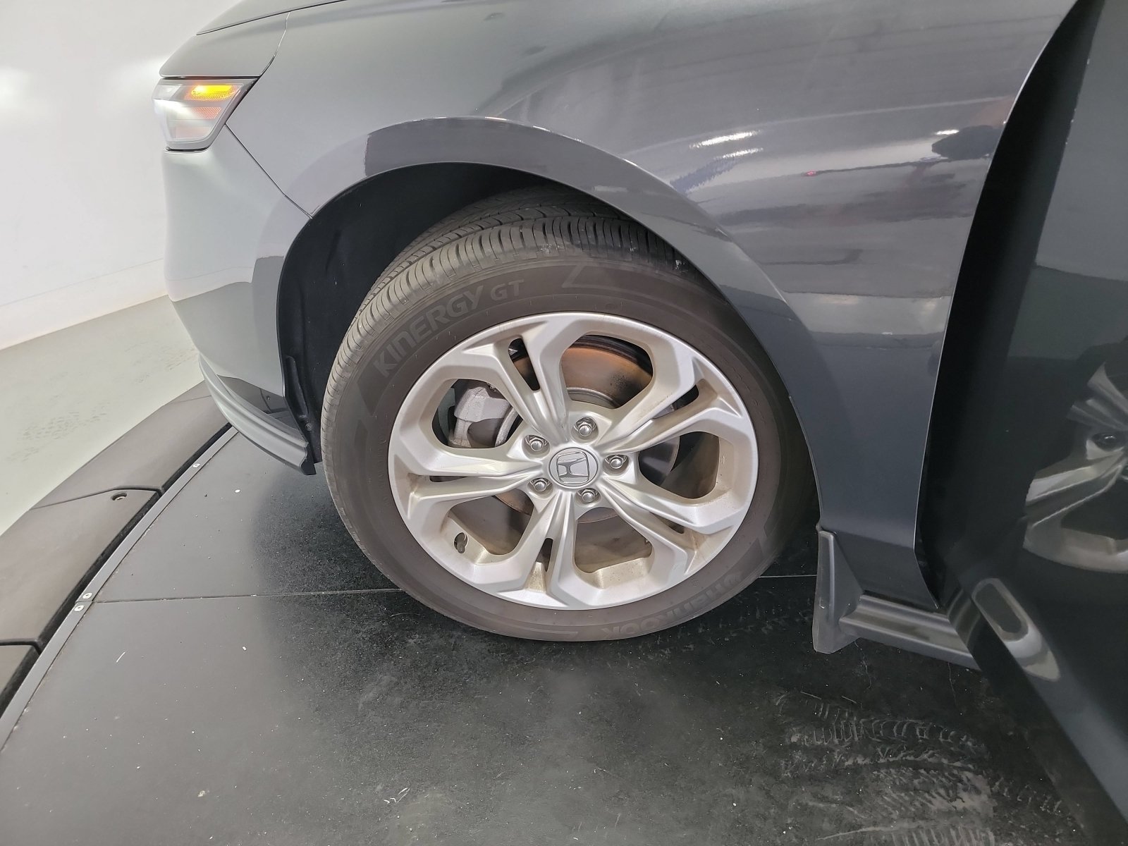 Certified 2023 Honda Accord LX image 29