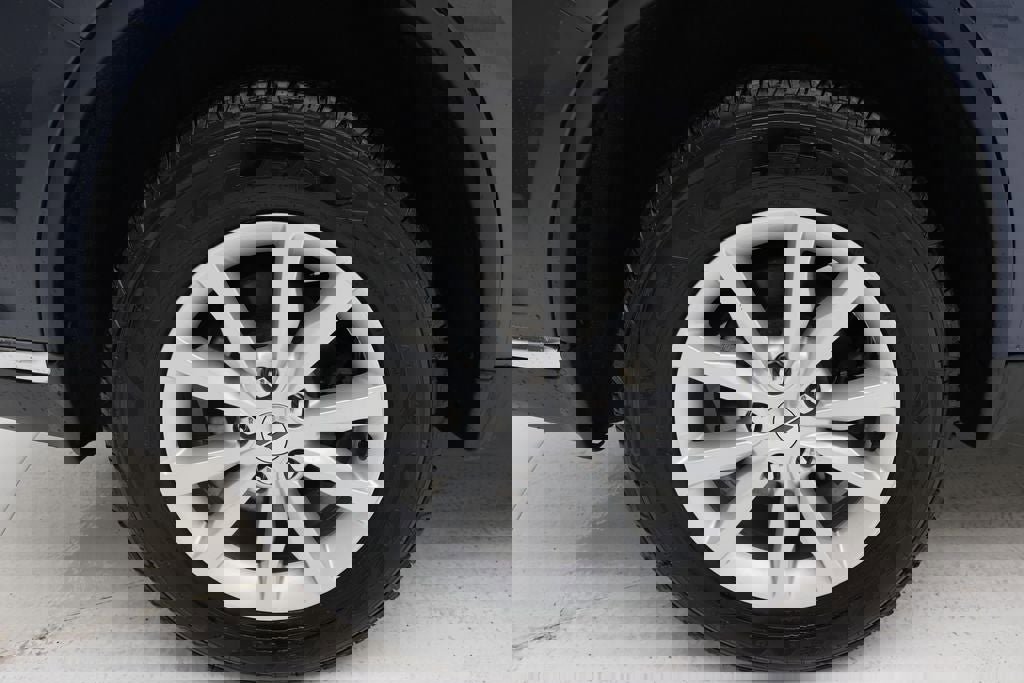 Used 2020 Dodge Durango SXT image 9