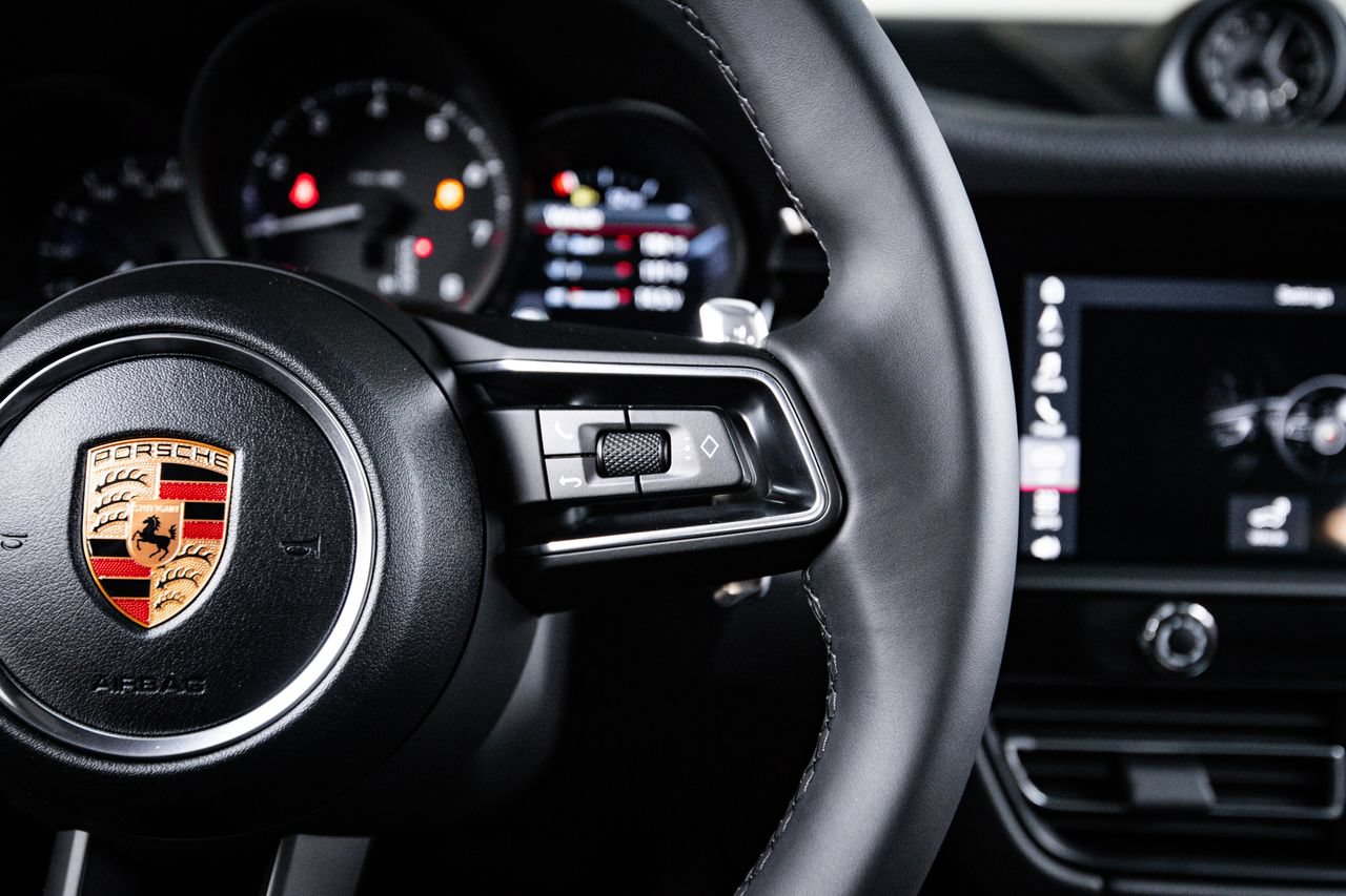 New 2026 Porsche Macan AWD/4WD image 16