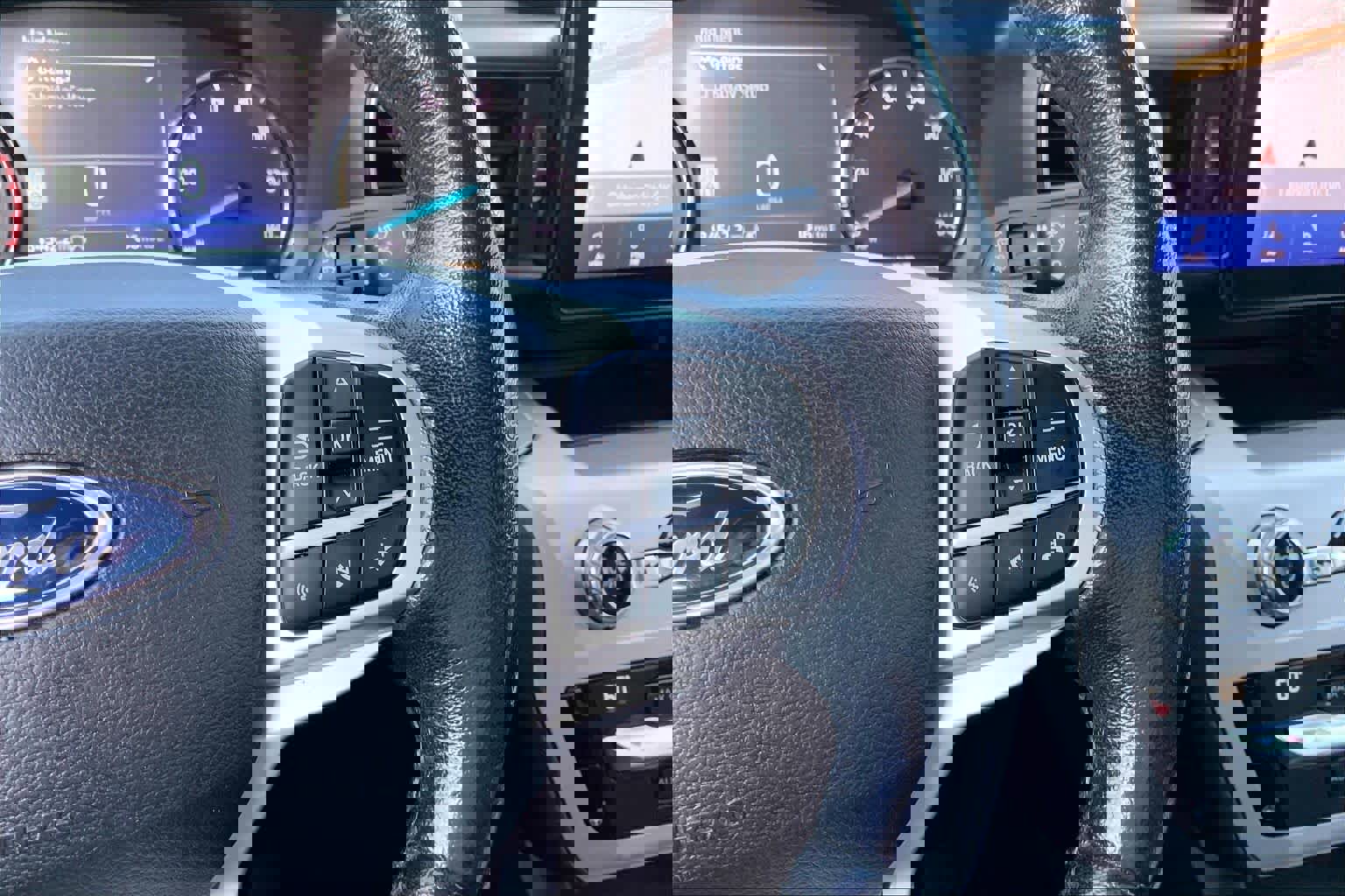 Used 2021 Ford Explorer XLT w/ Equipment Group 202A image 25