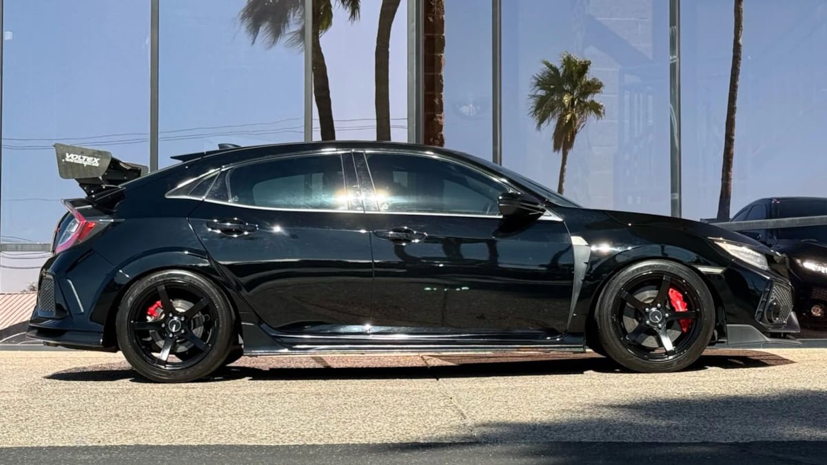 Used 2017 Honda Civic Type R image 17