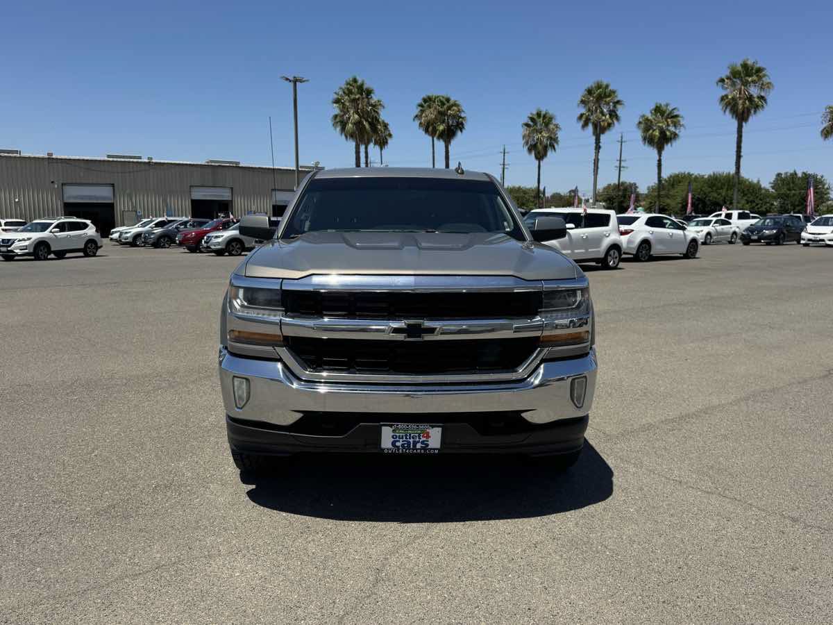 Used 2017 Chevrolet Silverado 1500 LT w/ High Desert Package AWD/4WD image 4