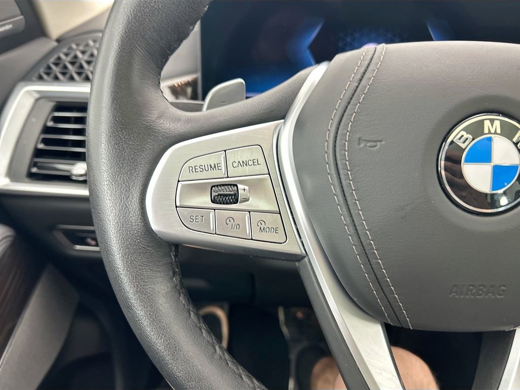 Used 2026 BMW X7 xDrive40i image 11