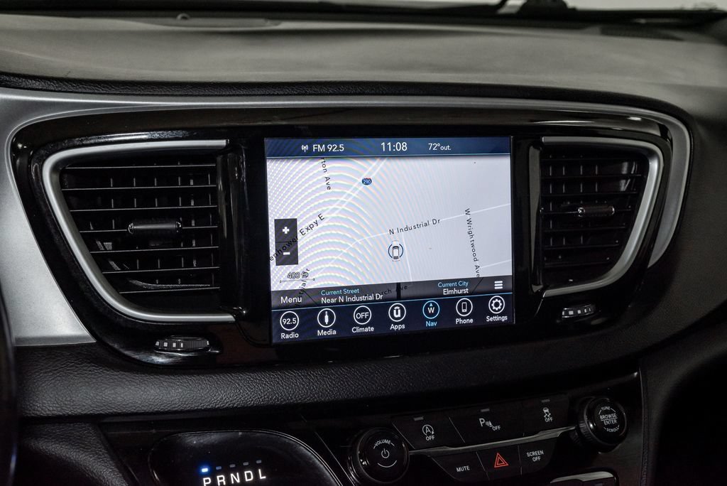 Used 2019 Chrysler Pacifica Touring Plus w/ S Appearance Package FWD image 15