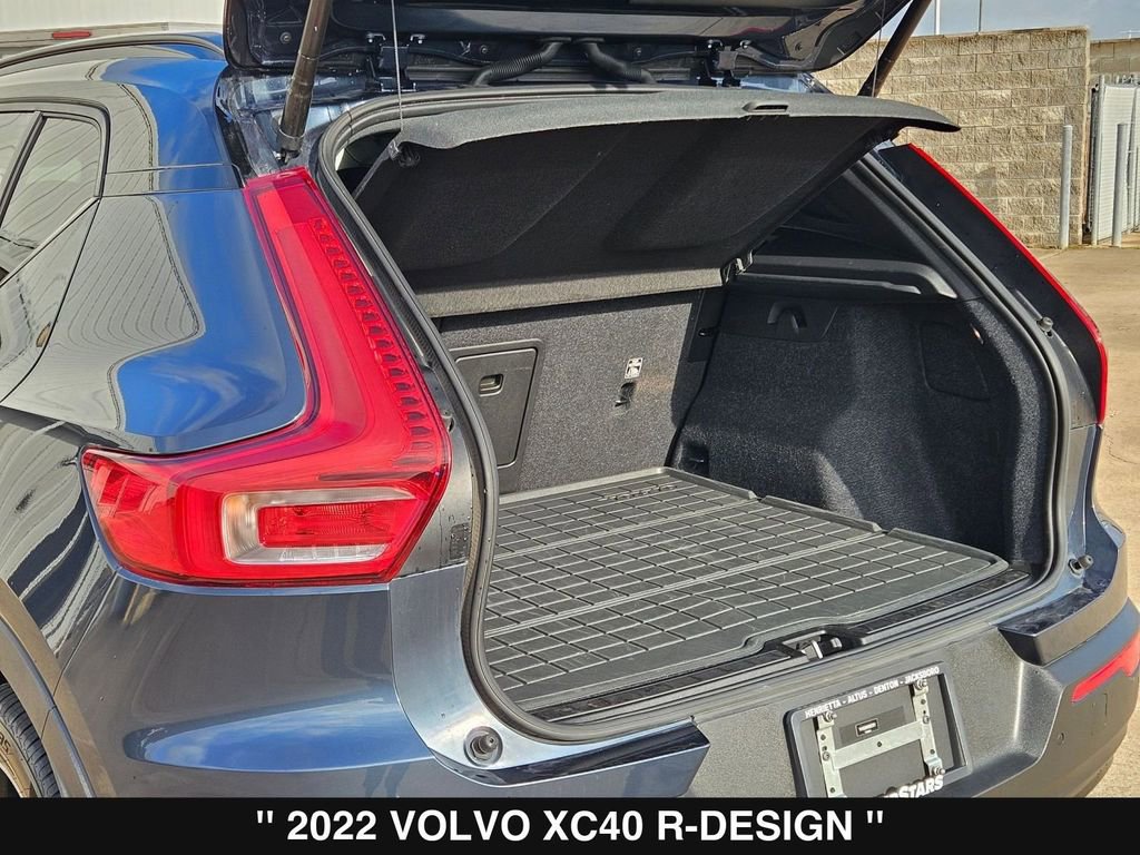 Used 2022 Volvo XC40 T5 R-Design w/ Climate Package image 33